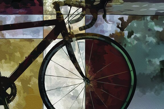 Gemaltes fahrradmuster vor einem hintergrund aus formen