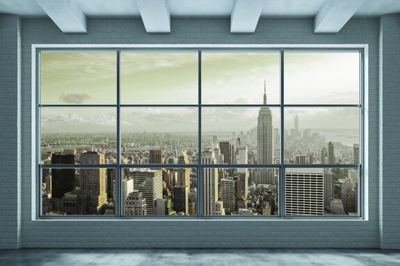 New york blick aus einem großen fenster