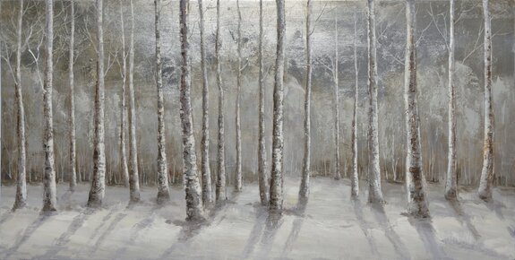 Monochromatischer birkenwald im winter