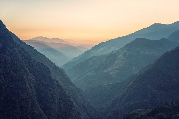 Berge bei sonnenuntergang landschaft