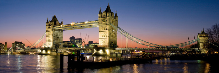 Abendbeleuchtung der tower bridge