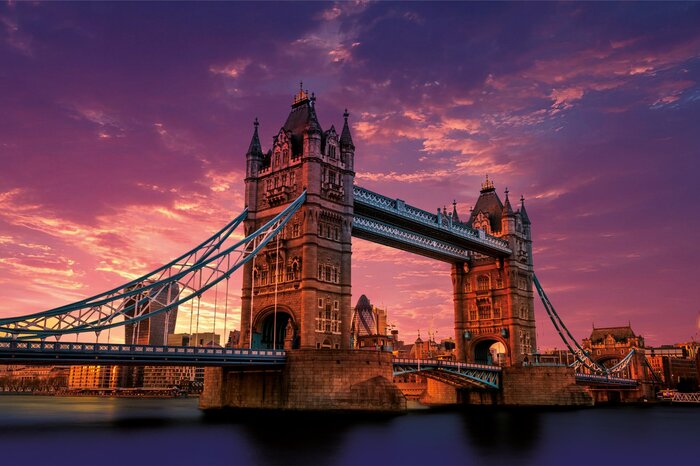 London in violettem licht