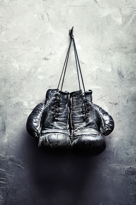 Boxhandschuhe auf beton