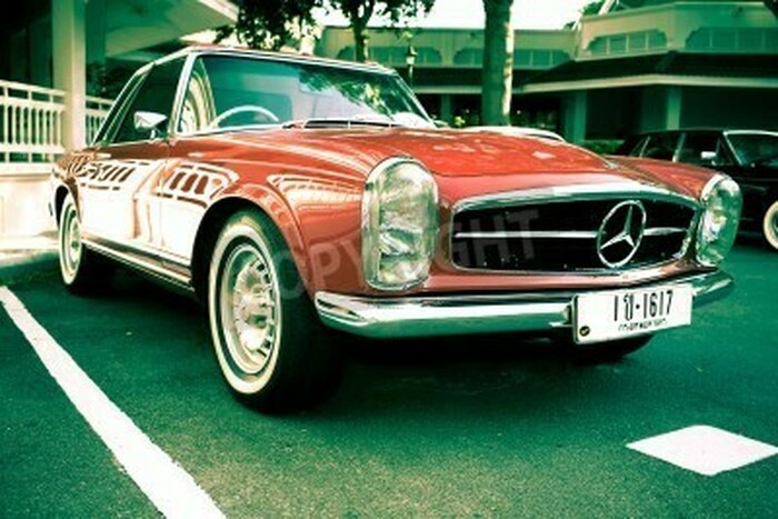 Fototapete Altes Auto draußen