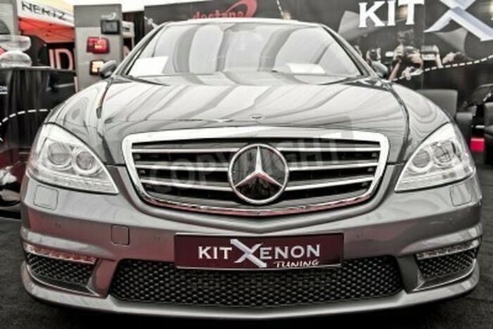 Fototapete Auto Mercedes während Moto-Show