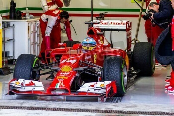 Fototapete Bolid in der Garage