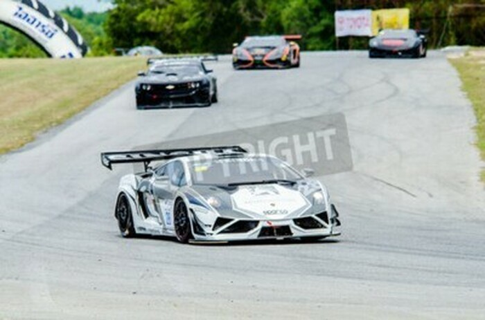 Fototapete Lamborghini während des Wettbewerbs