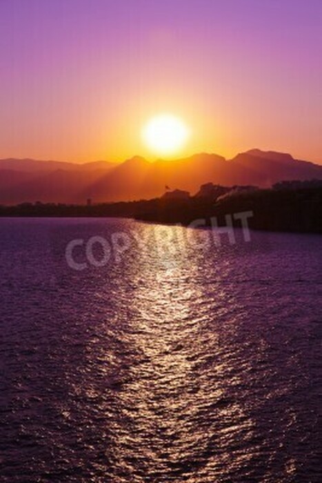 Fototapete Violetter Untergang der großen Sonne