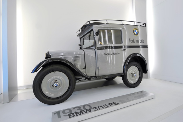 Fototapete Auto BMW vintage Ausstellung