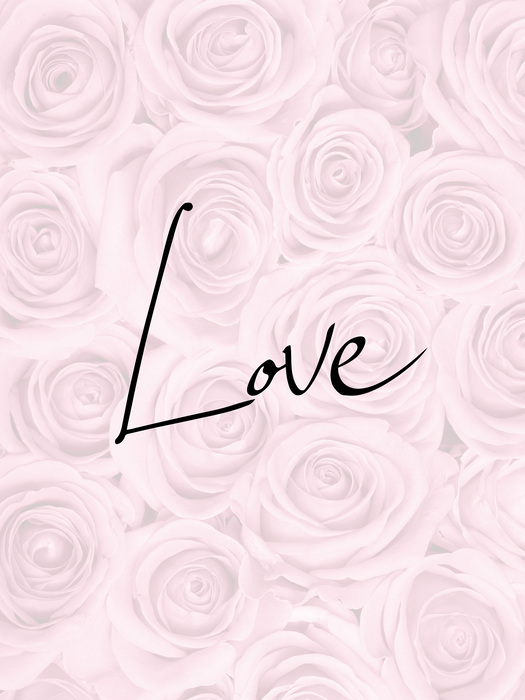 Mot "love" sur fond de roses