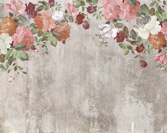 Fleurs colorées suspendues au-dessus d&#39;un fond en béton