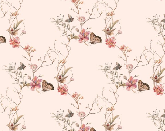 Papillons parmi les fleurs sur les branches