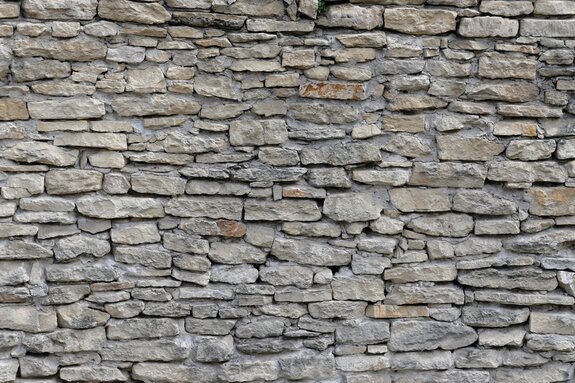 Mur en briques maçonné