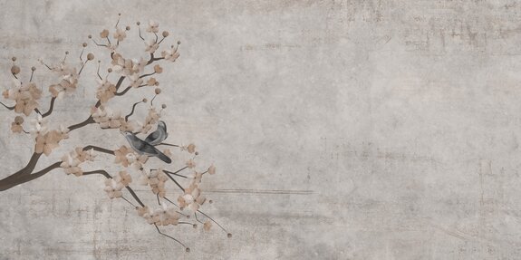 Arbre de cerisier avec des oiseaux sur un mur en béton