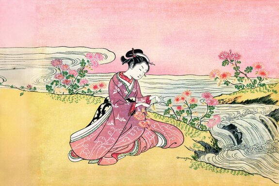 Femme parmi les fleurs dans le style japonais