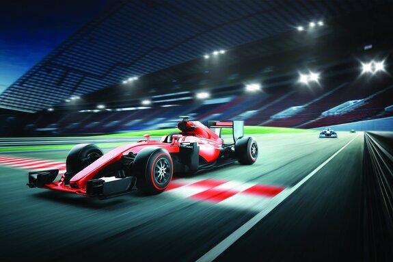 Voiture de course dans le stade