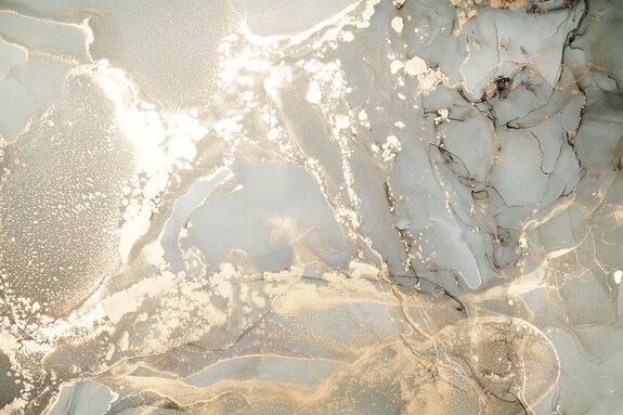 Texture marbrée élégante avec des éléments dorés