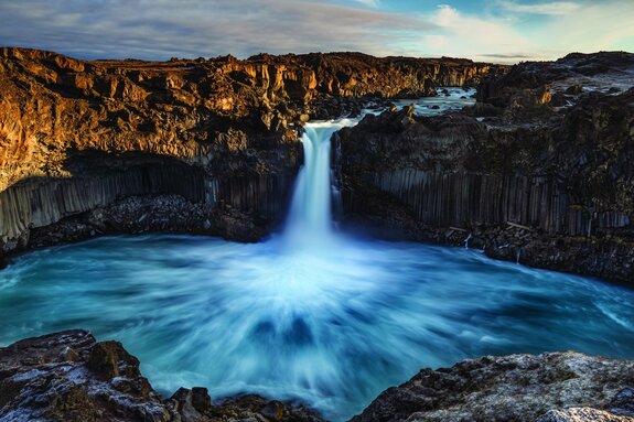 Grande cascade en islande, paysage naturel