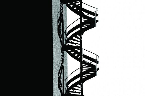 Escalier en colimaçon en métal noir