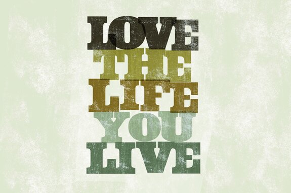 Texte sur l'amour de la vie sur le béton