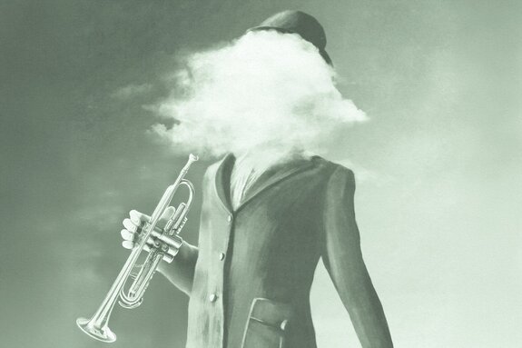 Homme avec un visage flou et une trompette