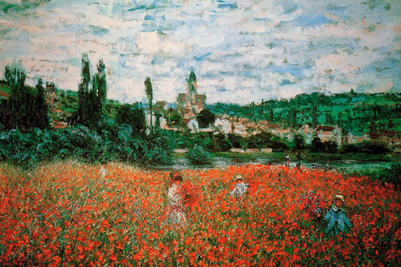 Des silhouettes dans une prairie parmi les coquelicots surplombant une ville vallonnée