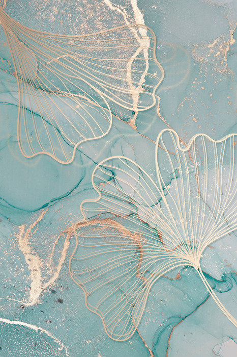 Feuilles de ginkgo sur fond bleu