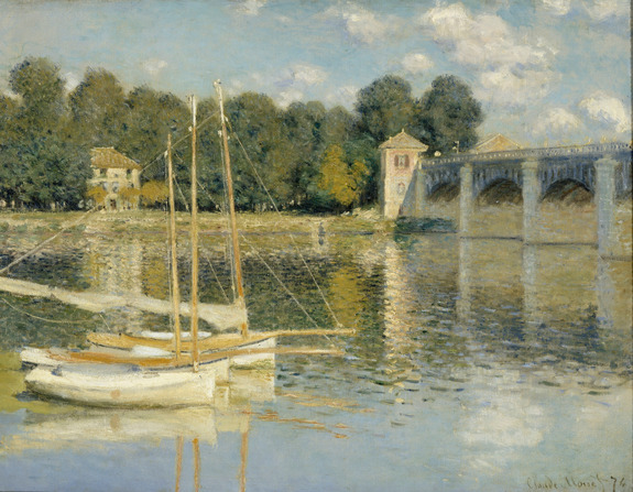 Des bateaux pittoresques sur la rivière avec vue sur le pont historique
