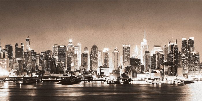 Un panorama magique de la métropole illuminée la nuit