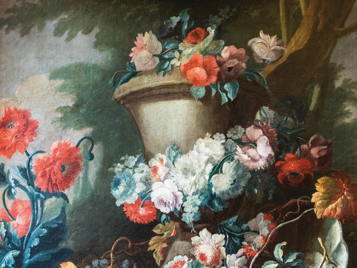 Composition florale baroque en pot