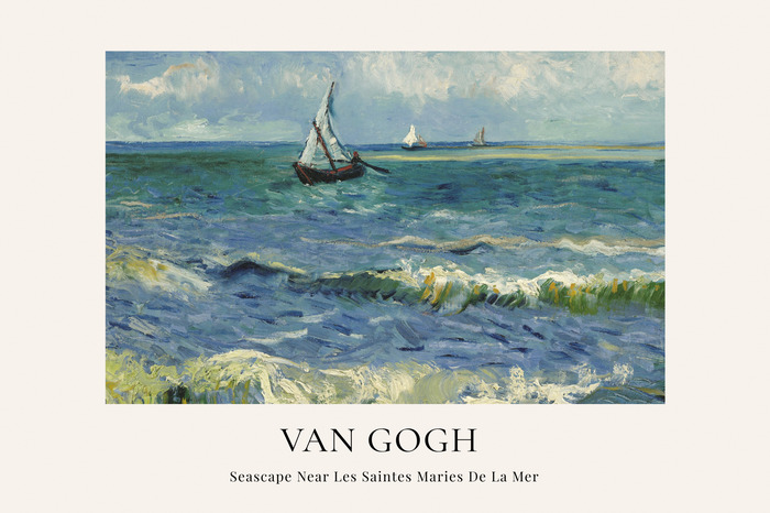 Mer agitée avec des vagues et un bateau