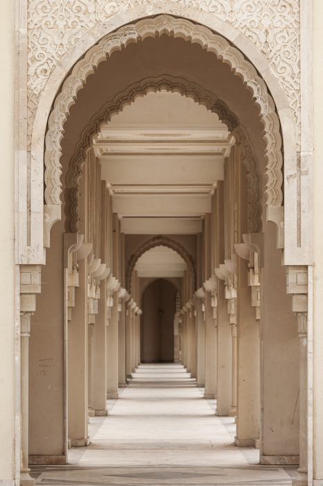 Arches décoratives dans des tons clairs