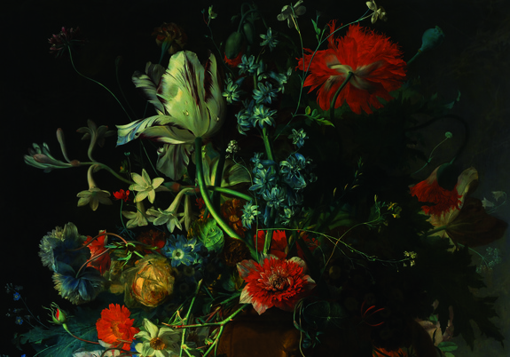 Compositie van bloemen op een donkere achtergrond