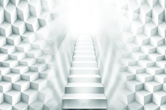 Trappen die naar het licht leiden in een ruimtelijke compositie