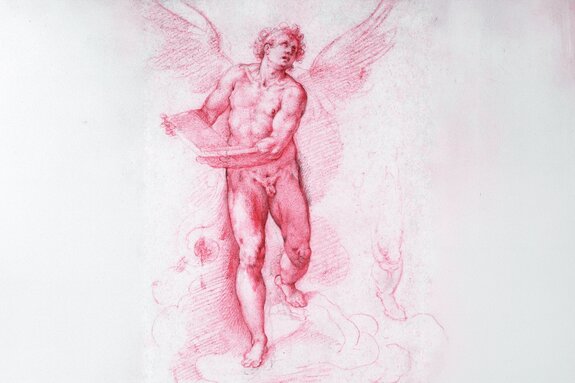 Engelachtige figuur van een man