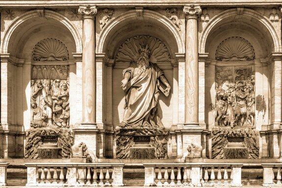 Architectuur met een fontein in rome