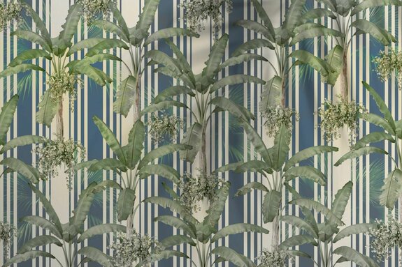 Palmbladeren op een achtergrond van blauwe strepen