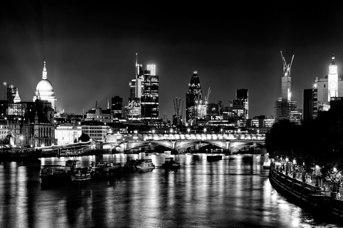 Londen &#39;s nachts met lichtjes