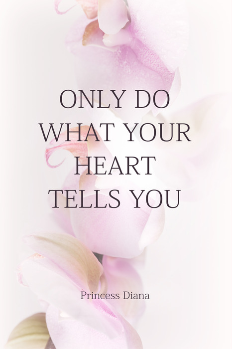 Het opschrift &quot;luister naar je hart tussen de orchideeën&quot;