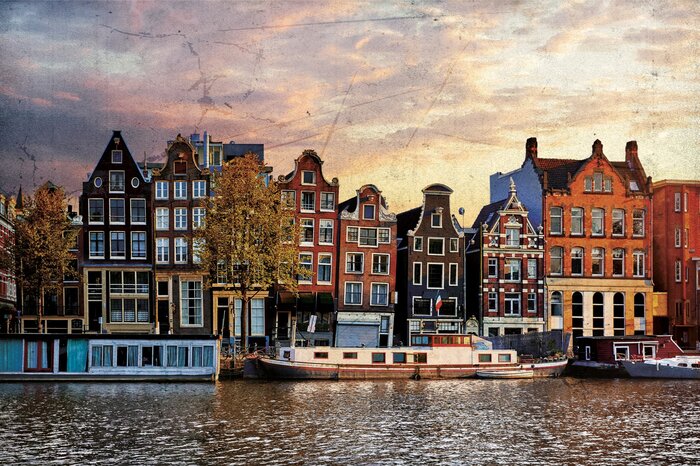 Historische huizen langs het water