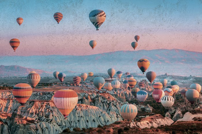 Een magisch ballonspektakel boven de rotsen van cappadocië