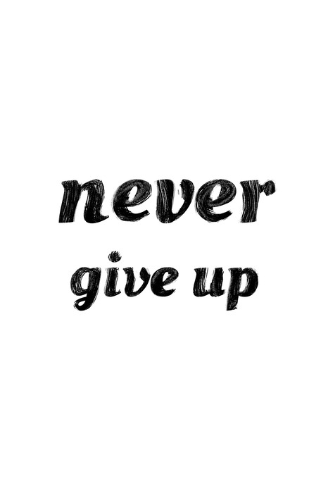 Zwarte letters over kracht op een witte achtergrond