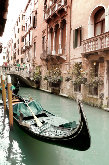 Romantische venetiaanse kanaalscène