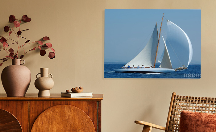 Bild Segelboot mit Wind in Segeln nach Maß | Poster